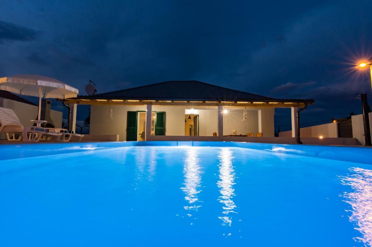 Villa Tara Sveti Filip i Jakov Exterior foto